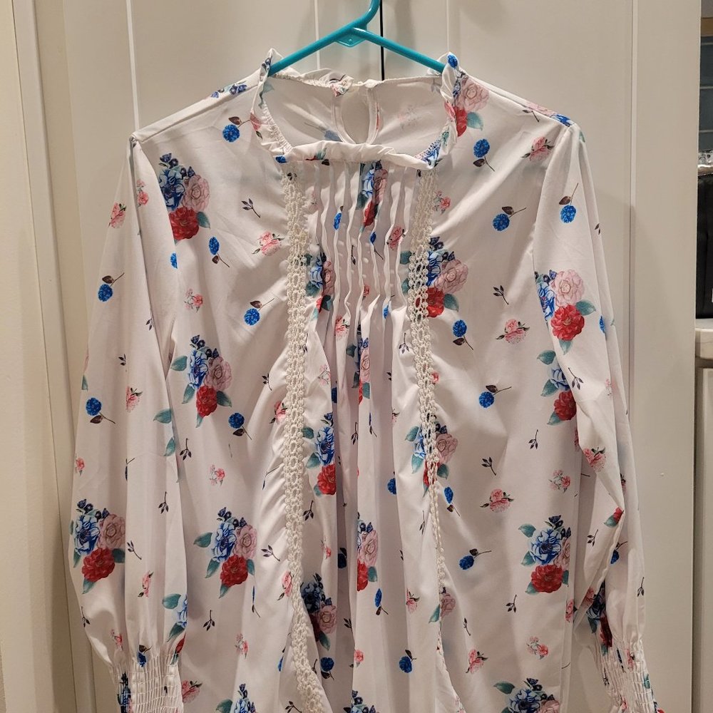 Floral lace blouse